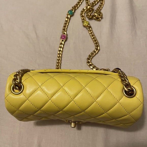 ❌SOLD❌CHANEL Lambskin Resin Quilted Mini Rectangular Pearl Samba Flap Yellow - Picture 5 of 12